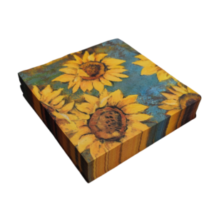Perfect for art lovers and elegant gatherings, our impressionist sunflower print disposable napkins showcase Van Gogh’s masterpiece. Ideal for brunch, weddings, and fine dining. Bulk wholesale options available.